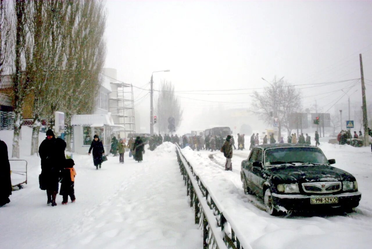 Ждали 2000 года. Фотограф питер тернли 1991. 2000 год. Ждали 2000 года. Зеленоград голубое 2000-е.