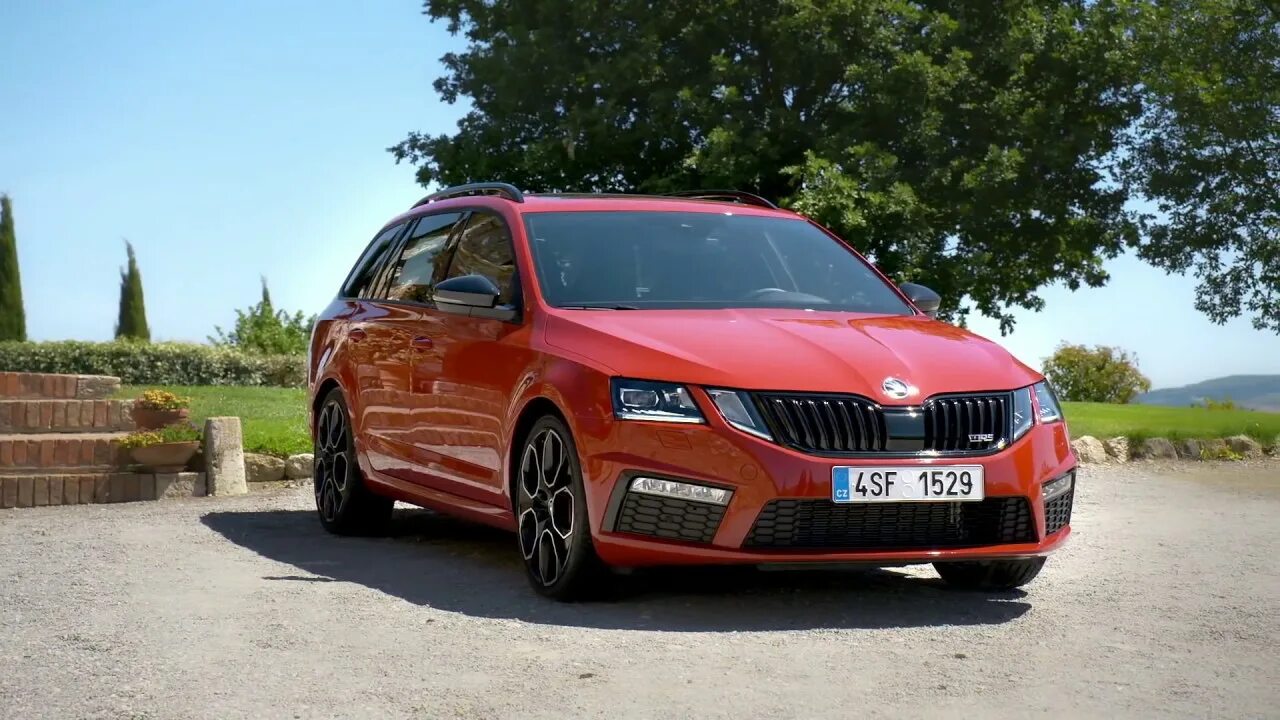 Skoda octavia rs city car driving. Skoda Octavia RS 2019. Octavia RS 2022. Škoda Octavia RS 2022. Octavia Combi RS 2022.