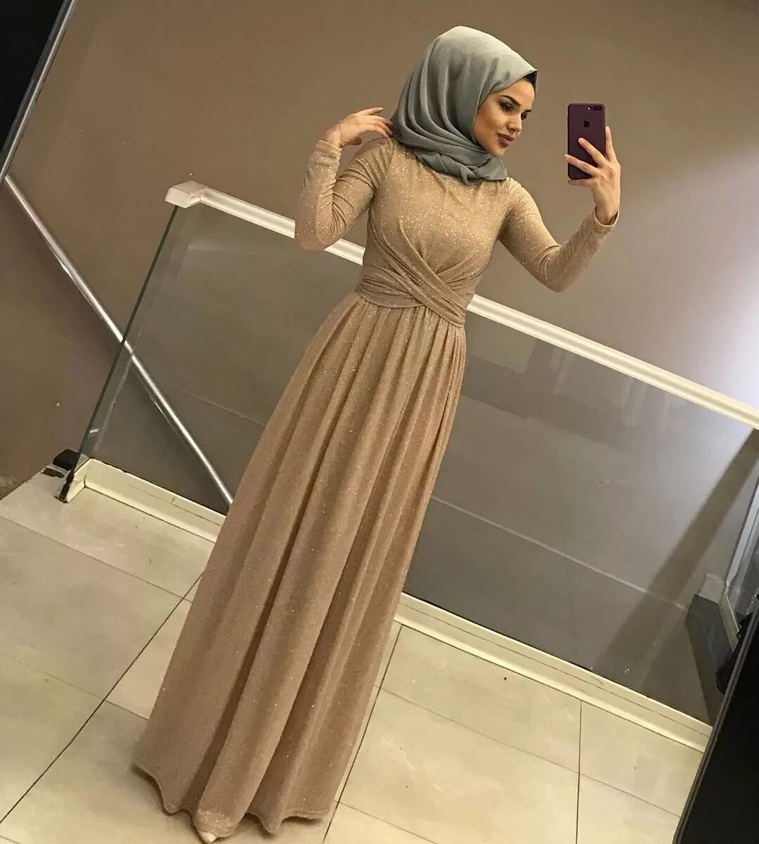 Hijab style 2023 вечерние платья. Хиджабы платья длинные. Фасоны мусульманских платьев. Фасоны мусульманских платьев. Платье мусульманское длинное.