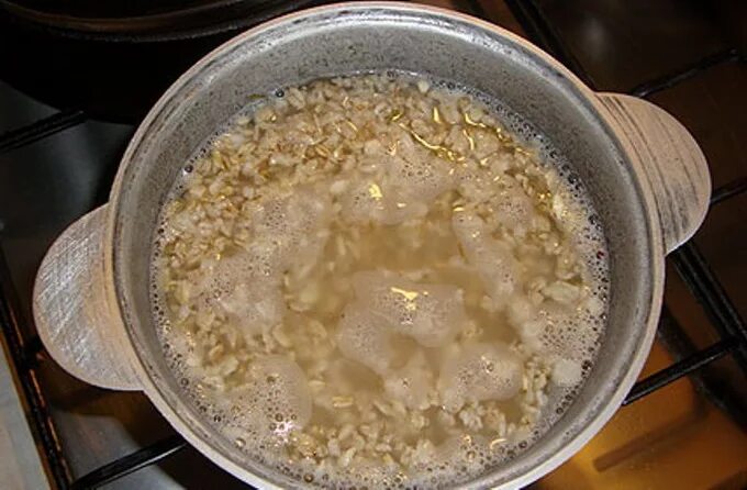 Овсяная каша с курагой, ягодами и миндалем рецепт с фото