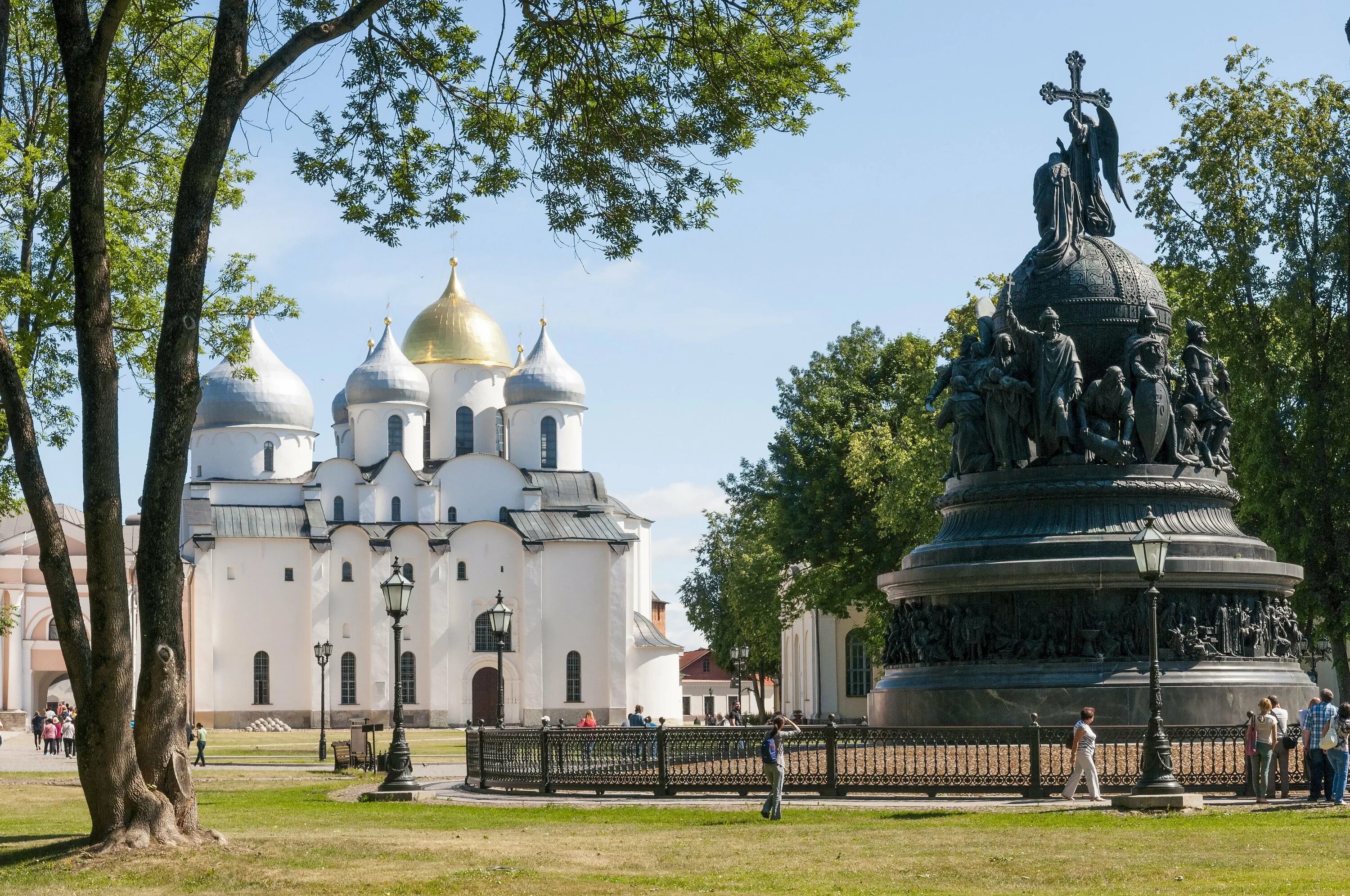 Купить памятник новгород. Тысячелетие Руси памятник Великий Новгород. Великий Новгород Кремль памятник тысячелетие России. «Тысячелетие России» в Новгороде (1862)(м. о. Микешин).