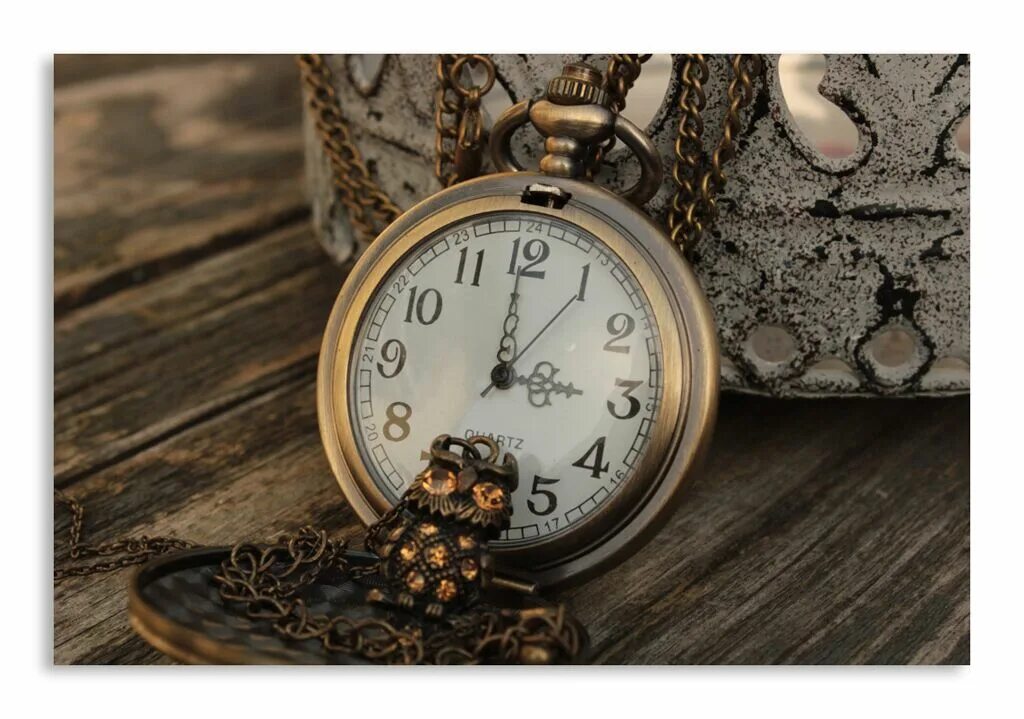 Гонящий часы. Часы. Красивые часы. Карманные часы. Старинные часы.