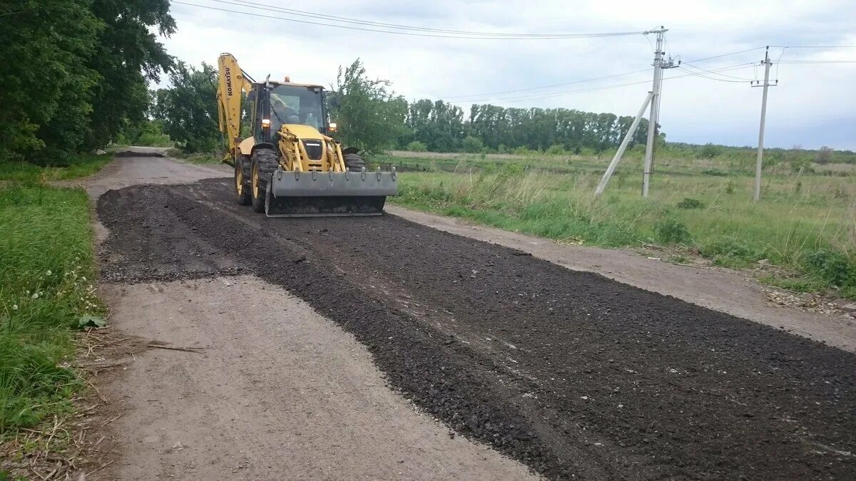 Благоустройство территории асфальт. Асфальтирование и благоустройство территории. Строительство дорог. Асфальтировать дороги москва. Асфальтирование.