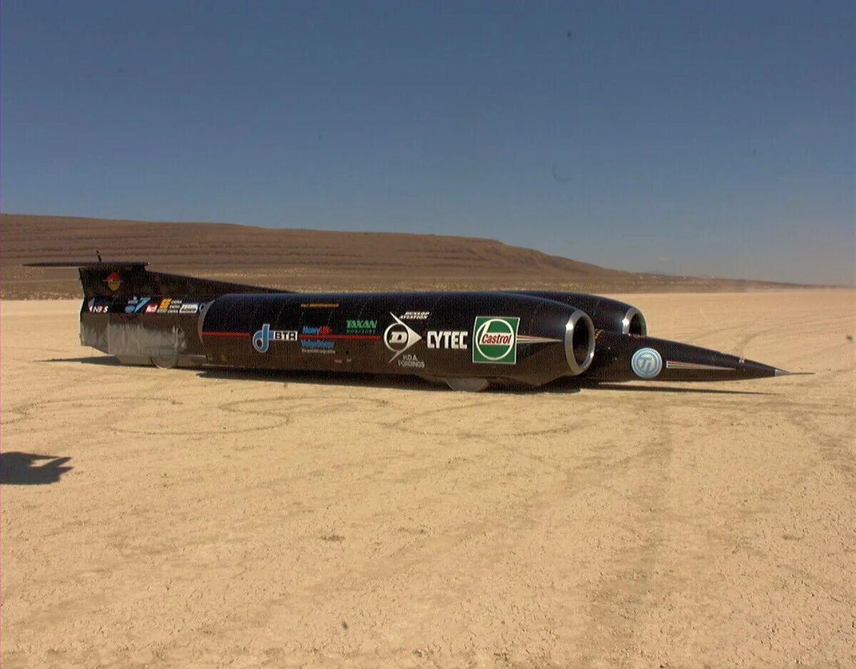 Thrust SSC 1228. Thrust SSC 1997. Thrust SSC (1228 км/ч ).. Реактивный автомобиль Thrust SSC. Рекорд скорости на машине