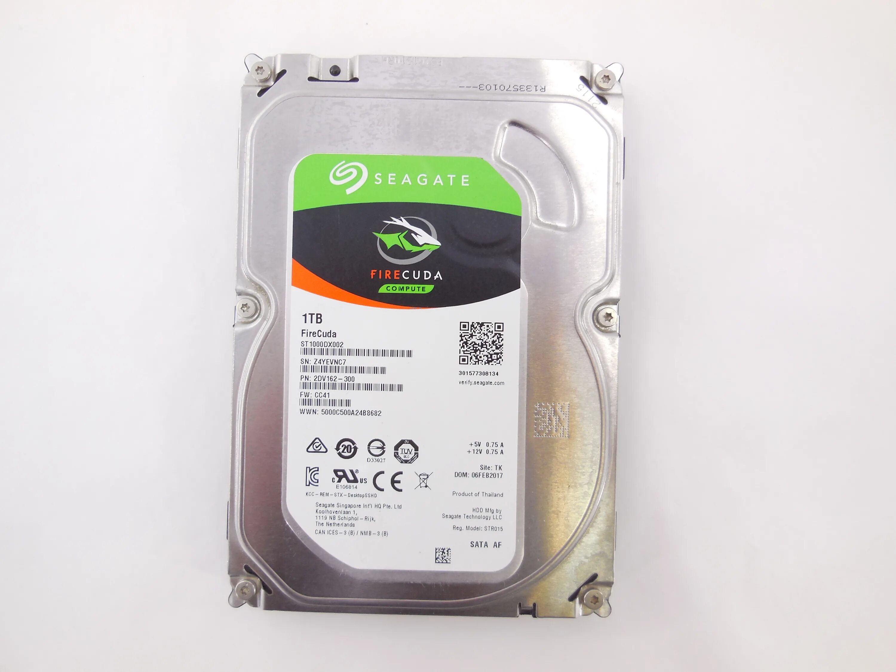 Skyhawk 1tb. Seagate FIRECUDA 1 ТБ st1000dx002. Seagate FIRECUDA 1 ТБ st1000lx015. Seagate FIRECUDA на 8 ТБ. Seagate FIRECUDA SSHD 2 ТБ.