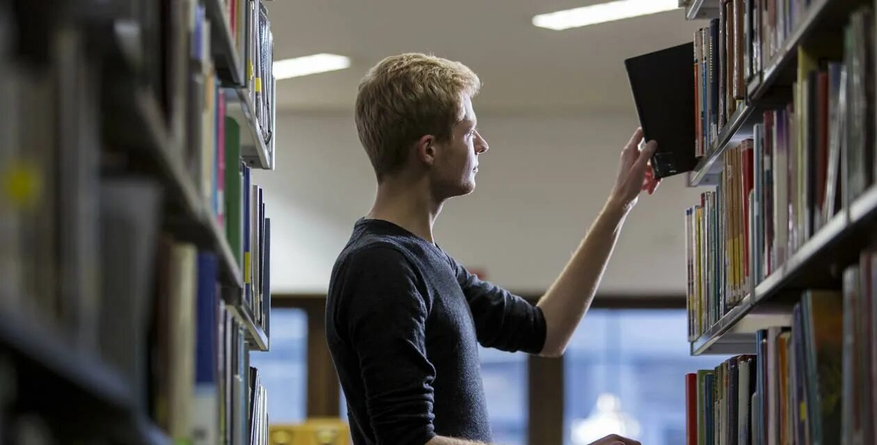 Critical studies. Подготовка к экзаменам картинки. Обложки журналов метафизика. Critical studies on terrorism journal. Critical studies.