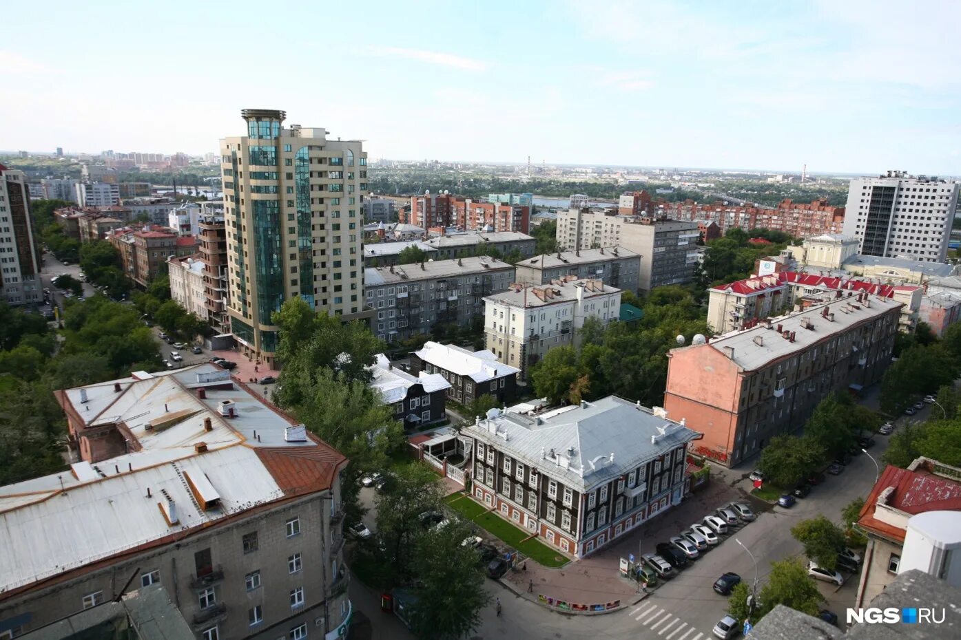 нарымская 17 вид с крыши новосиб. город зовет новосибирск. строительство моногородов в сибири. город зовет новосибирск. новосибирск вечером.