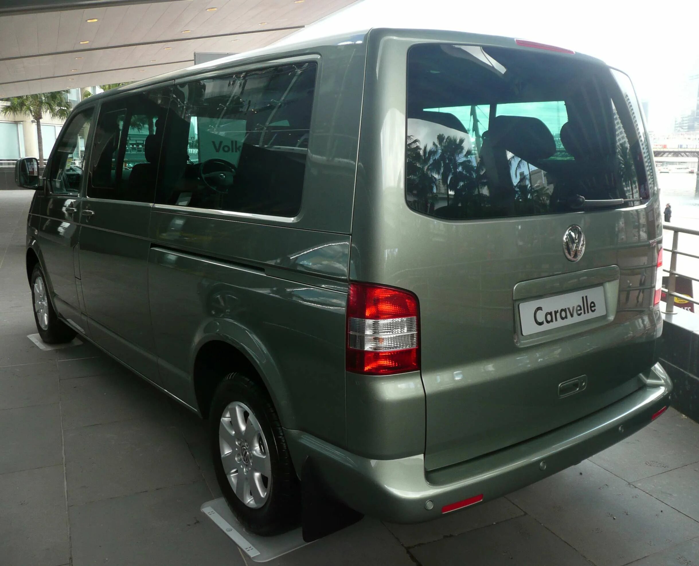 Vw caravelle t5. Фольксваген Каравелла t5. Фольксваген Каравелла 2023. VW t5 2008.