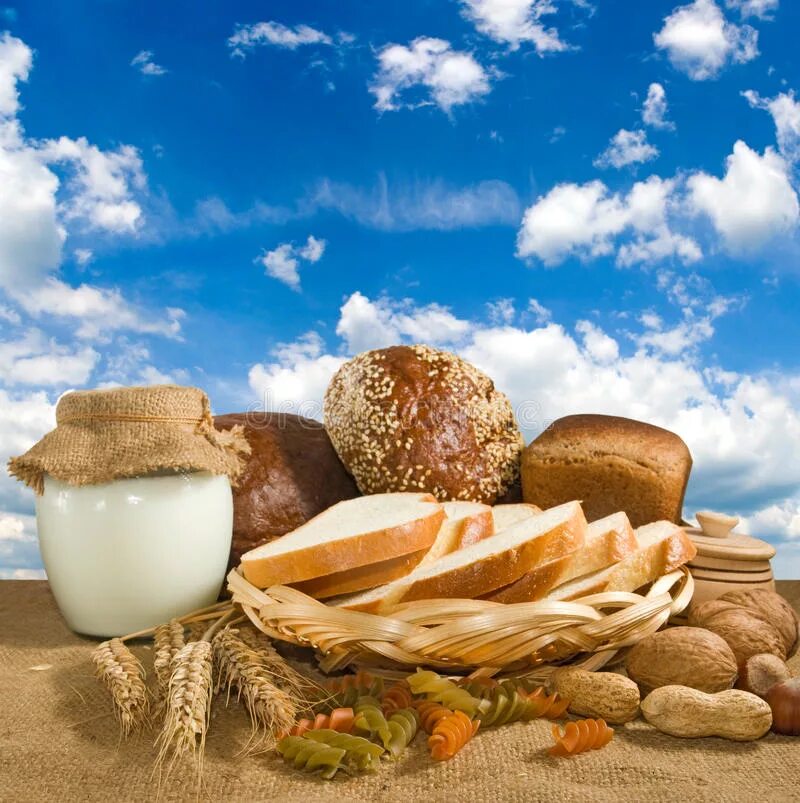 Хлеб и небо. Слоганы про хлеб. С днем хлеба поздравления. Сытный хлеб. Чистого неба свежего хлеба.