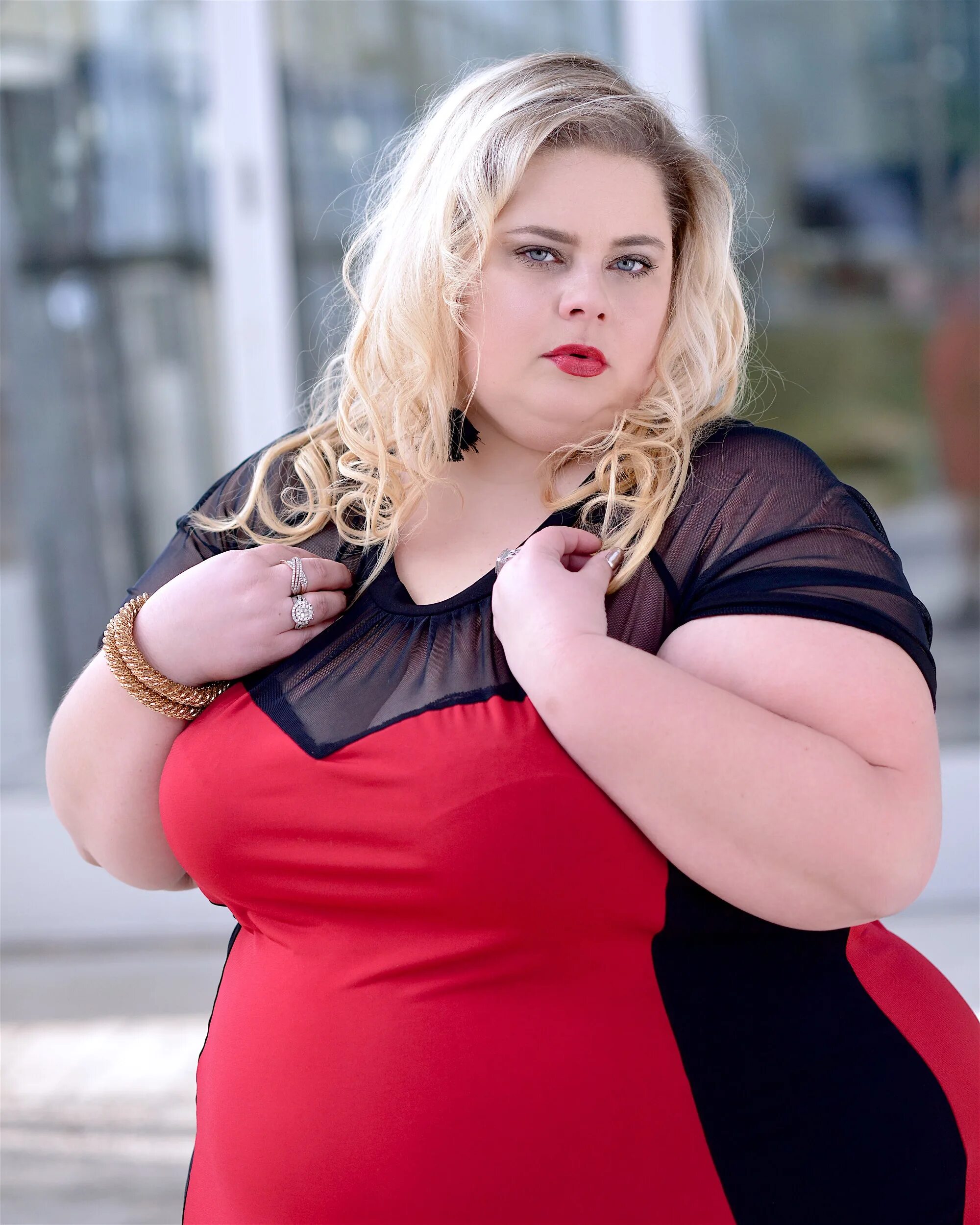 Ssbbw model. Толстушки 40. Mustang Sally Plus Size. Ссббв в платье. Halina k толстушка.