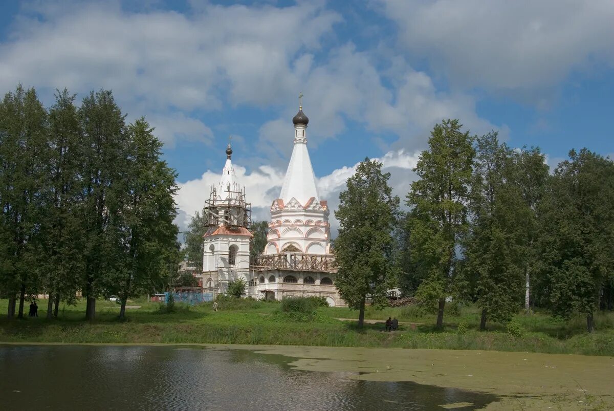 Сайты красное на волге. Церковь Богоявления (красное-на-Волге). Село красное Костромская область. Храм Богоявления красное на Волге. Село красное на Волге Костромская область.