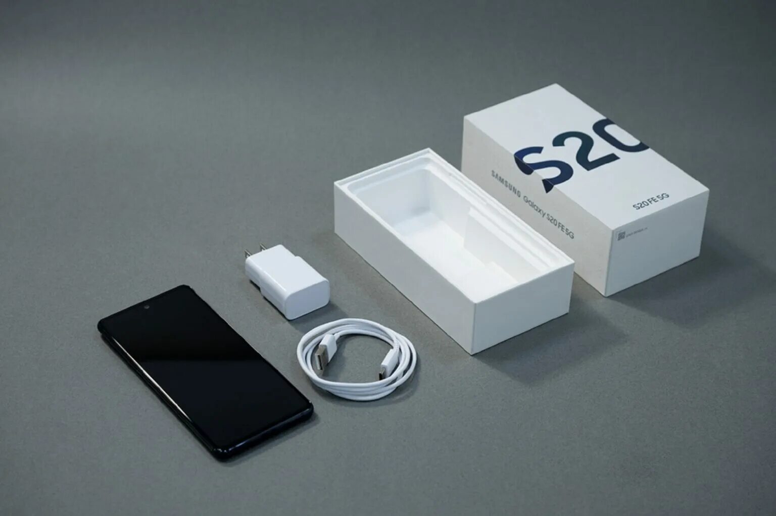 S20 fe 4pda. Samsung galaxy s20 fe комплектация. самсунг s20 fe 5g. samsung galaxy s20 fe 5g. самсунг s20 fe коробка.