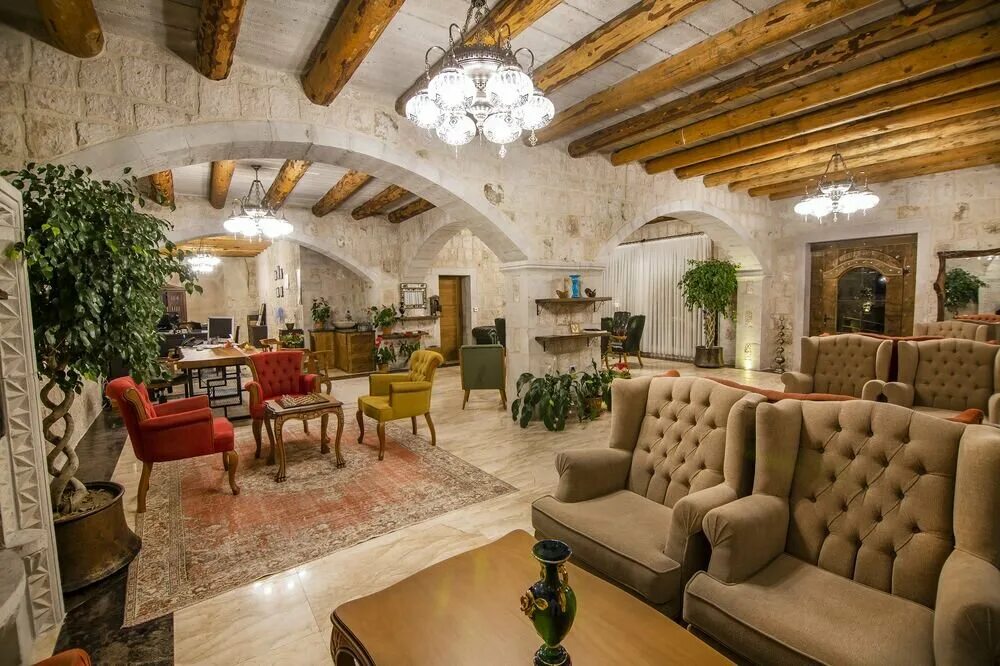 Grand elite cave suites. Пещерный отель в каппадокии. Замок чавушин/ çavuşin и сказочные дымоходы/. Cave hotel каппадокия. Пещерный отель в каппадокии.