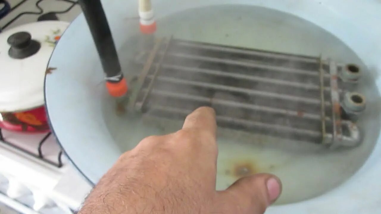 Котел бакси промыть. Baxi slim ef 1. Промывка теплообменника газового котла бакси. Промывка вторичного теплообменника baxi. 390.