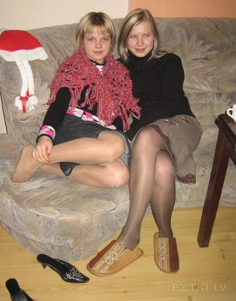 Женщины в колготках домашнее. Взрослые женщины в колготках. Взрослые женщины в колготках. Женщины в колготках домашнее. Русские женщины в колготках.