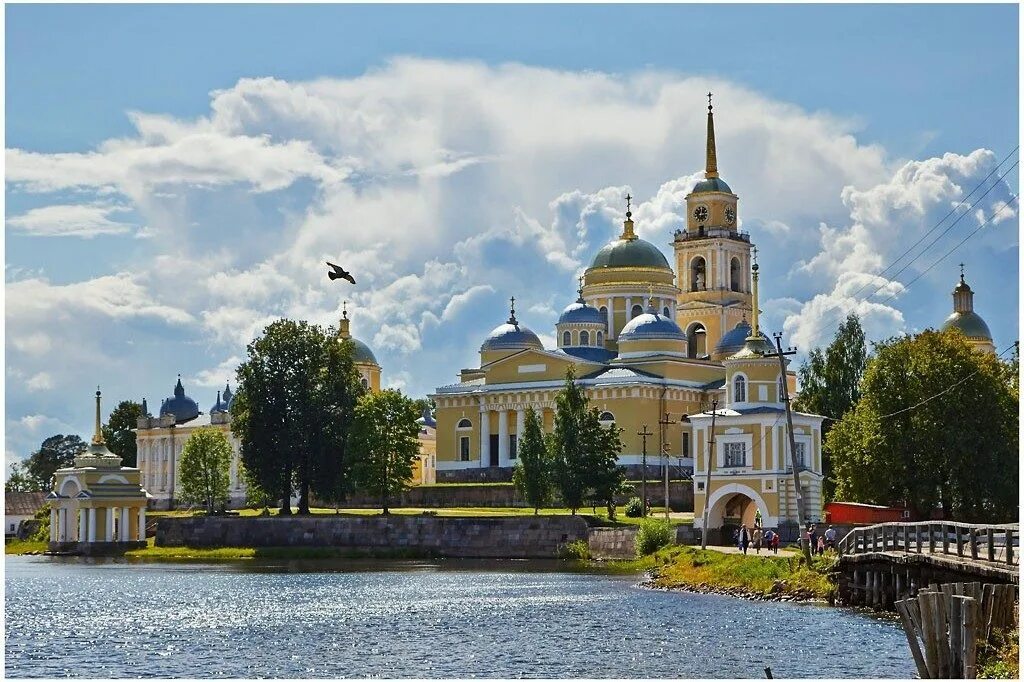 Нилов монастырь сайт. Монастырь Нило-Столобенская пустынь. Нило-Столобенская пустынь Осташков. Осташков монастырь Нилова пустынь. Селигер монастырь Нило Столобенская пустынь.