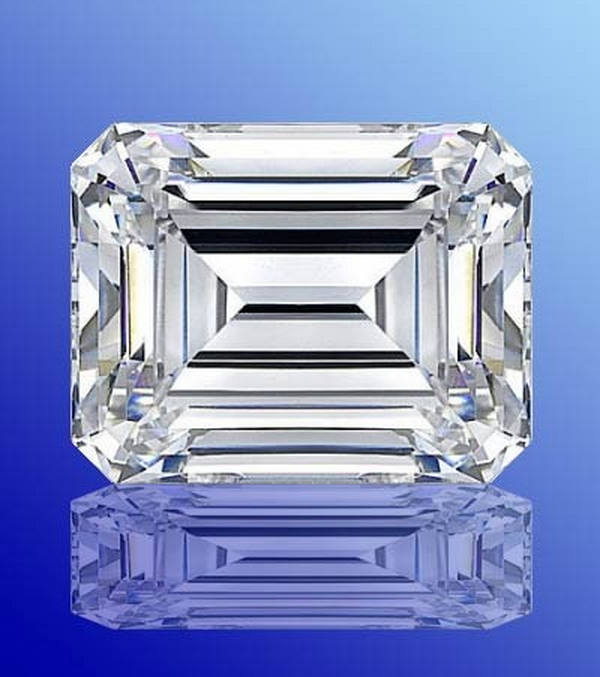 Emerald cut diamond. Ашер огранка бриллианта. Изумрудная огранка бриллианта. Кольцо тиффани с бриллиантом огранка ашер. Огранка изумруд и багет.