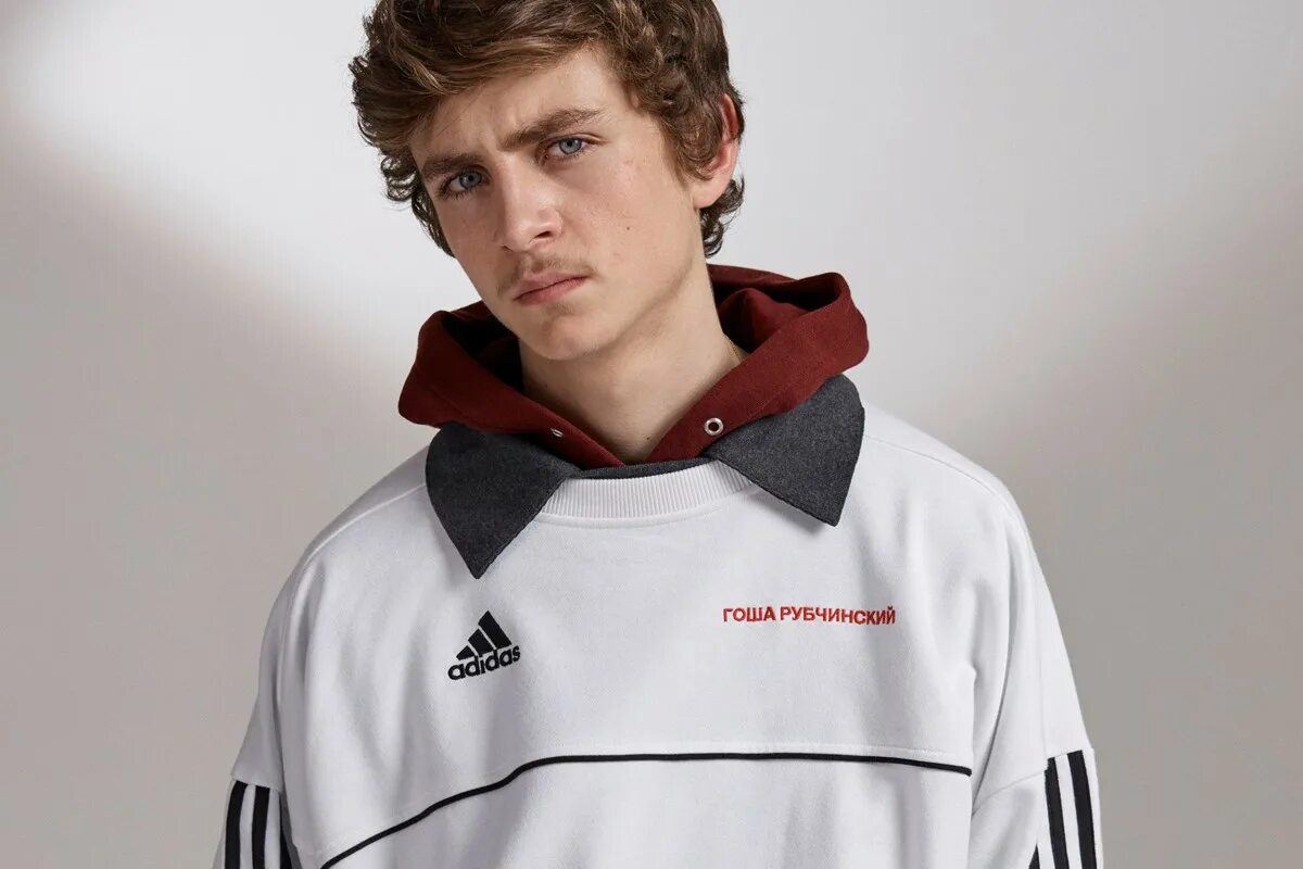 Гоша порошин. Гоша Рубчинский. Adidas Гоша Рубчинский. Гоша Рубчинский Томми Хилфигер. Ветровка Гоша Рубчинский.