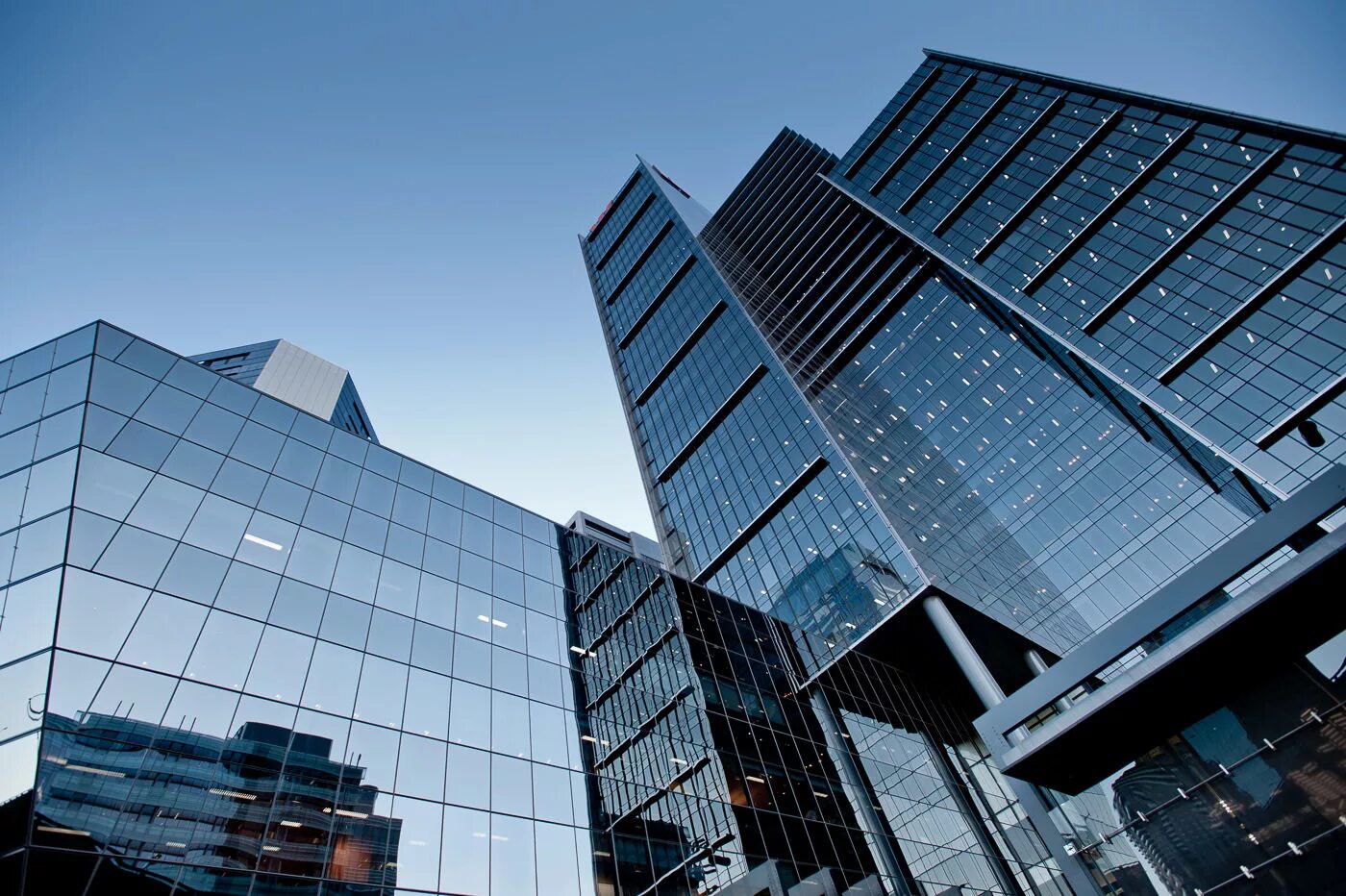 Build llc. Здание компании. здание компании исп. музыкальная компания здание. company building.