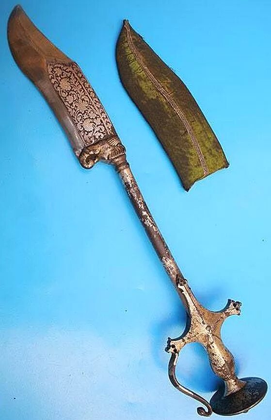 Оружие в древности. Индийское оружие Бхудж. Кинжал Бхудж. Холодное оружие древности. Необычное Холодное оружие древности.