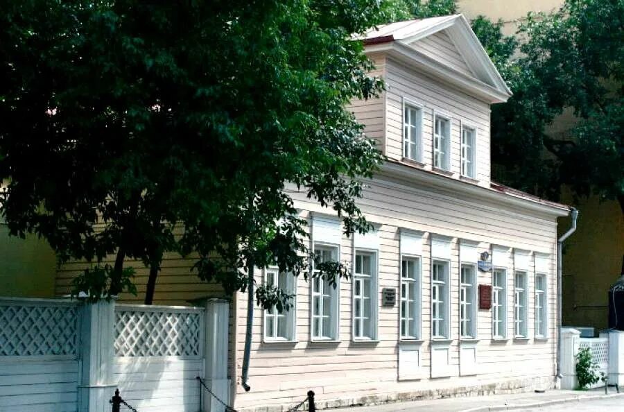 малая молчановка дом лермонтова. ю. малая молчановка 2 дом-музей лермонтова. лермонтовский дом. малая молчановка, 2 (дом-музей м.