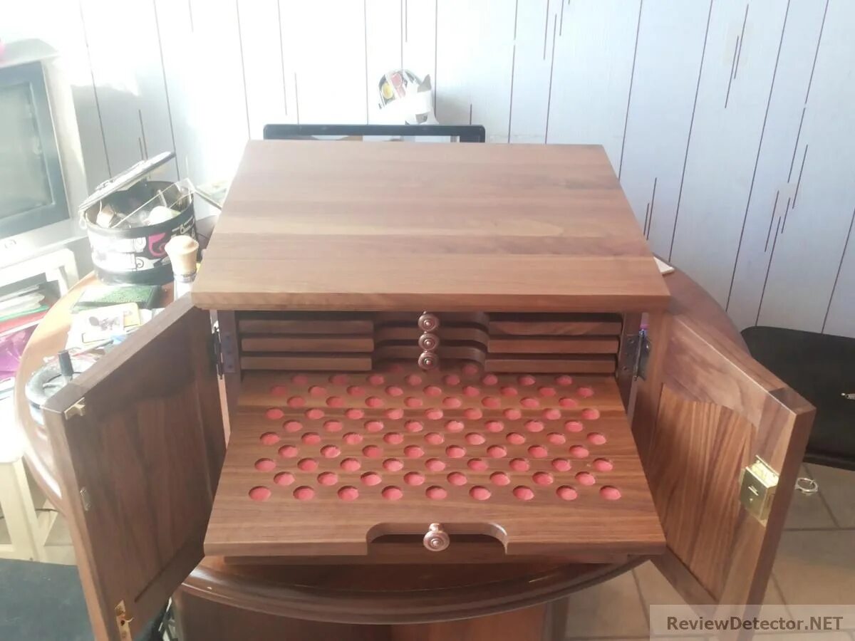 мюнцкабинет старинный. кто такой мюнц самара. м ю н малой. мюнцкабинет для монет из дерева. мюнцкабинет 1800г.