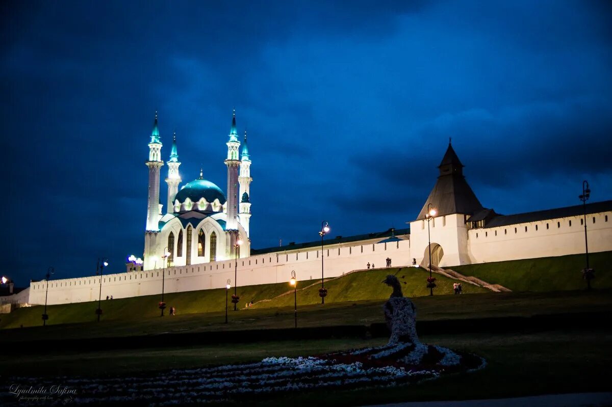 Казанский кремль сайт. Казанский Кремль Казань. Белый Кремль Казань. Белокаменный Кремль Казань. Казанский Кремль 2000.