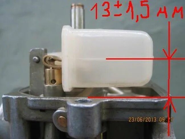 Какой уровень поплавковой камеры. Регулировка поплавка карбюратора к 65. регулировка поплавковой камеры иж юпитер 5. поплавковая камера карбюратора к 65. уровень поплавковой камеры карбюратора к 65.