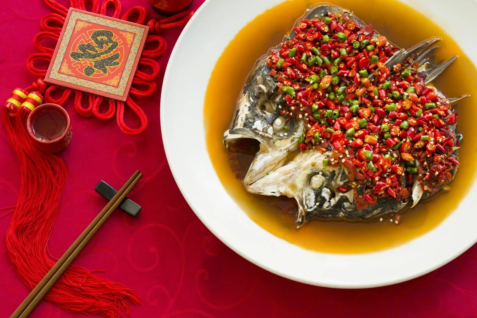 Амур китайская кухня. Китайская кухня. Блюда хунаньской кухни. Китайская кухня рыба. Рыбные блюда китайская кухня.