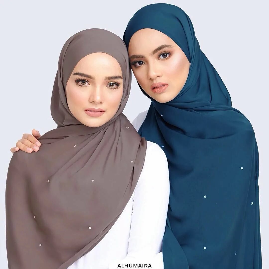 Паранджа чадра хиджаб отличия. Чадра паранджа хиджаб. Никаб и хиджаб и паранджа отличие. Хиджаб паранджа чадра никаб. Хиджаб перед кем можно