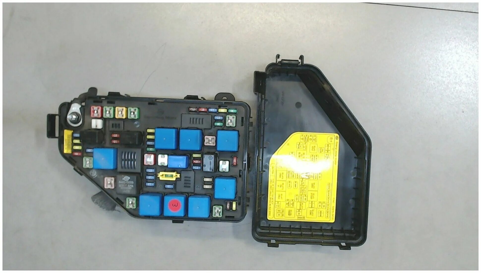 блок предохранителей солярис 2013. схема предохранителей солярис. блок предохранителей солярис 2013. Hyundai solaris 2015 предохранители. блок предохранителей солярис 2015.