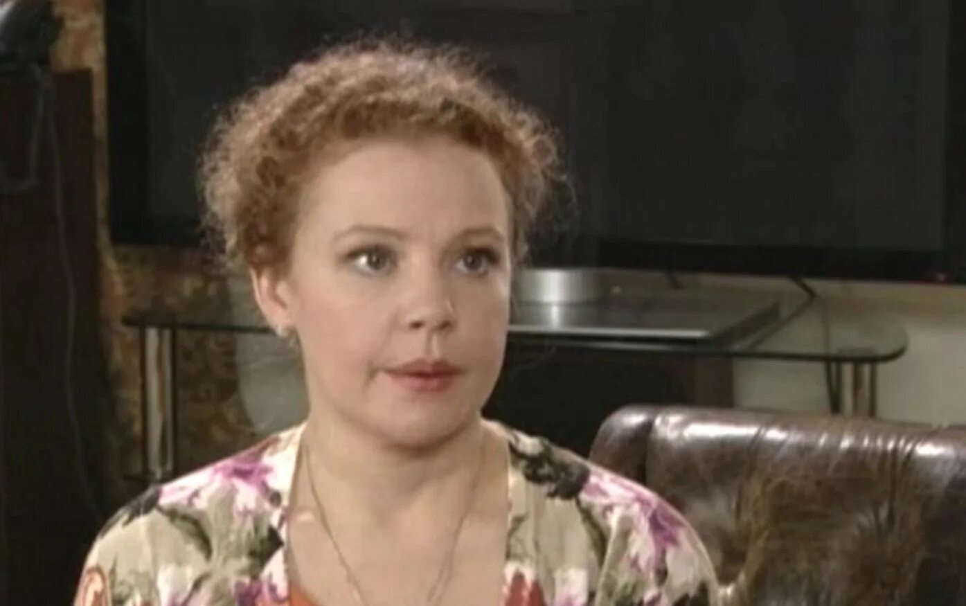 Абрамова жена высоцкого. Хэкон притяжение. Абрамов в роли женщины. Абрамов в роли женщины. Абрамов в роли женщины.