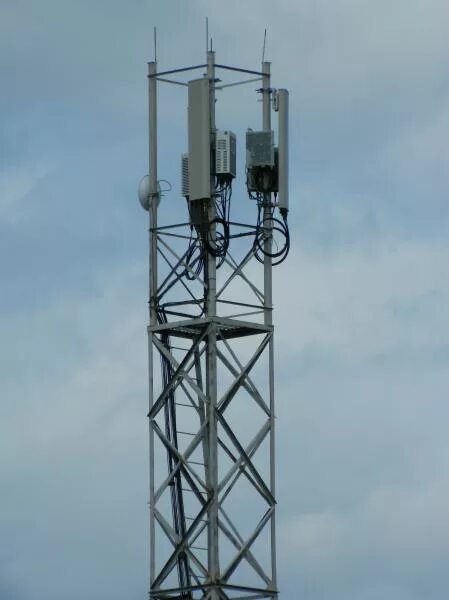 Антенна вышка. Сотовые вышки локатор 4g. Вышки 5g в санкт-петербурге. Столб сотовой связи. Сотовая вышка.