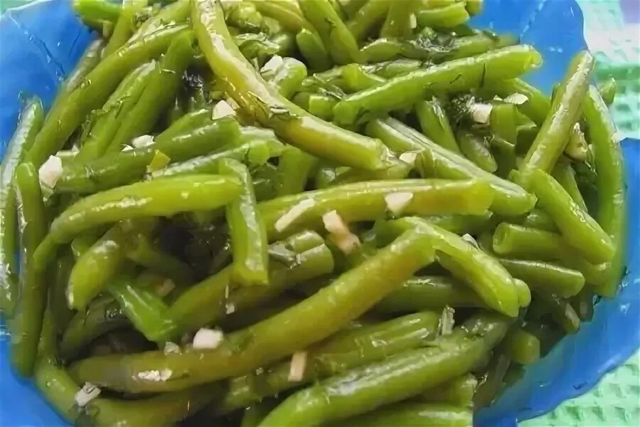 Рецепт как приготовить зеленую стручковую фасоль. Стручковая фасоль с чесноком. зеленая фасоль с чесноком. фасоль стручковая с уксусом и чесноком. 100 грамм стручковой фасоли.