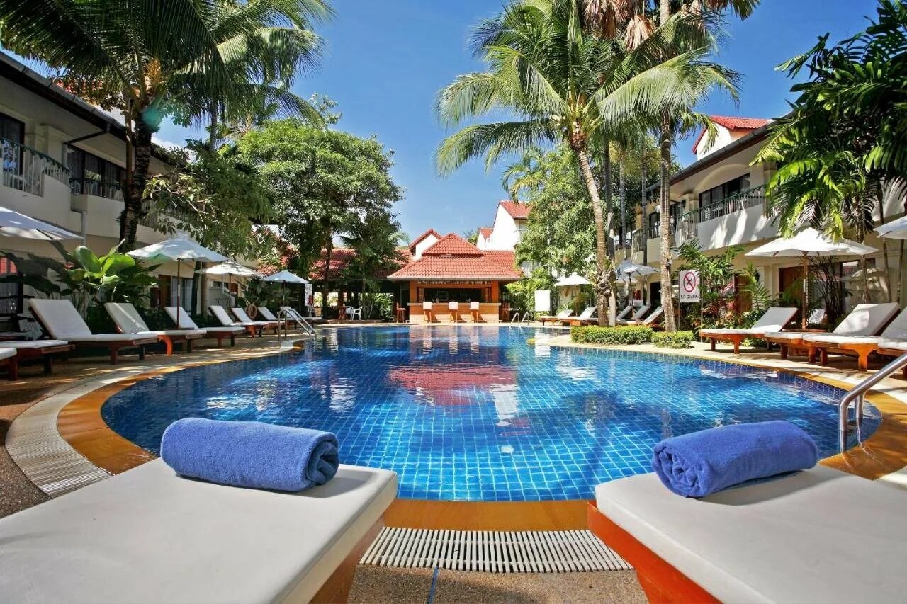 Beyond resort kata 4 таиланд пхукет. Sea view patong hotel 4*. Ворабури отель пхукет карон. Патонг бич пхукет отель. Мовенпик тайланд.