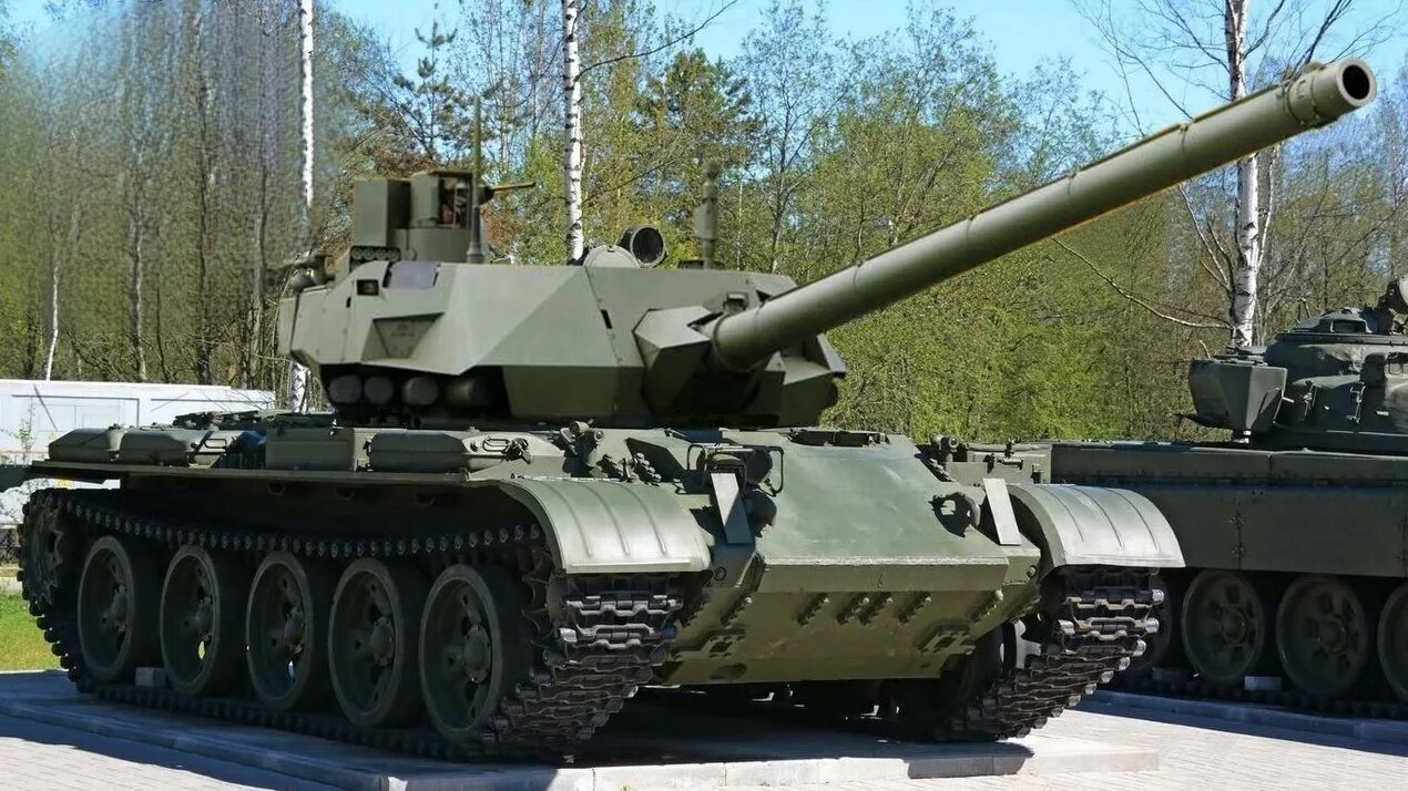 Танк т-62м1. Т-62 трумпетер 1/35. Т-62м-1. Т-62 сгв. Полевая модернизация т 62 а.