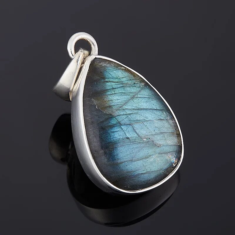 Лабрадор камень значение. Лабрадорит камень магические. Лабрадор камень значение. Иризация лабрадорита. Камень лабрадор лабрадор.