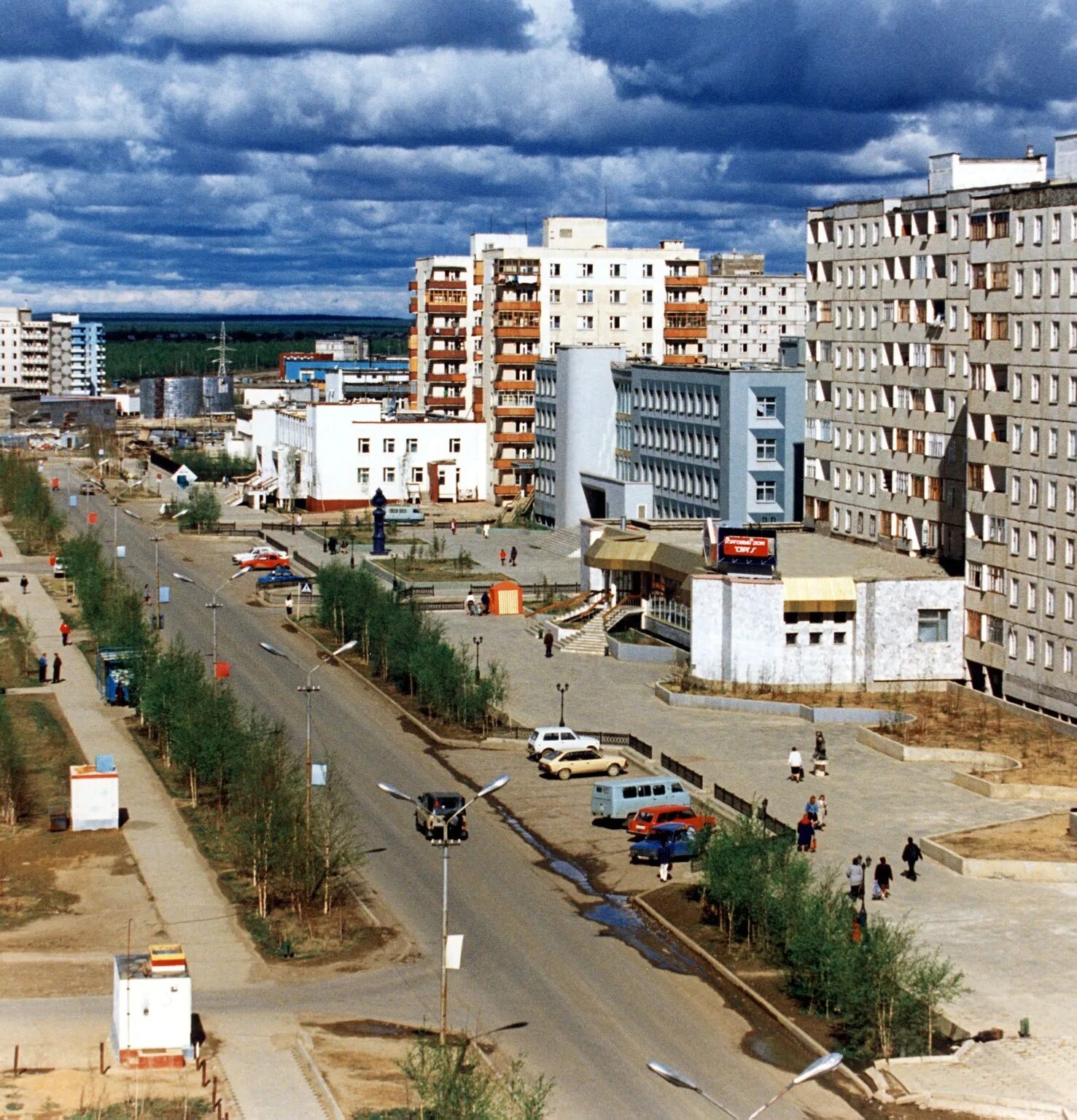 Центр города мирный. Мирный Якутия. Город Мирный. Тихонова 1 Мирный. Тихонова 10 Мирный Якутия.