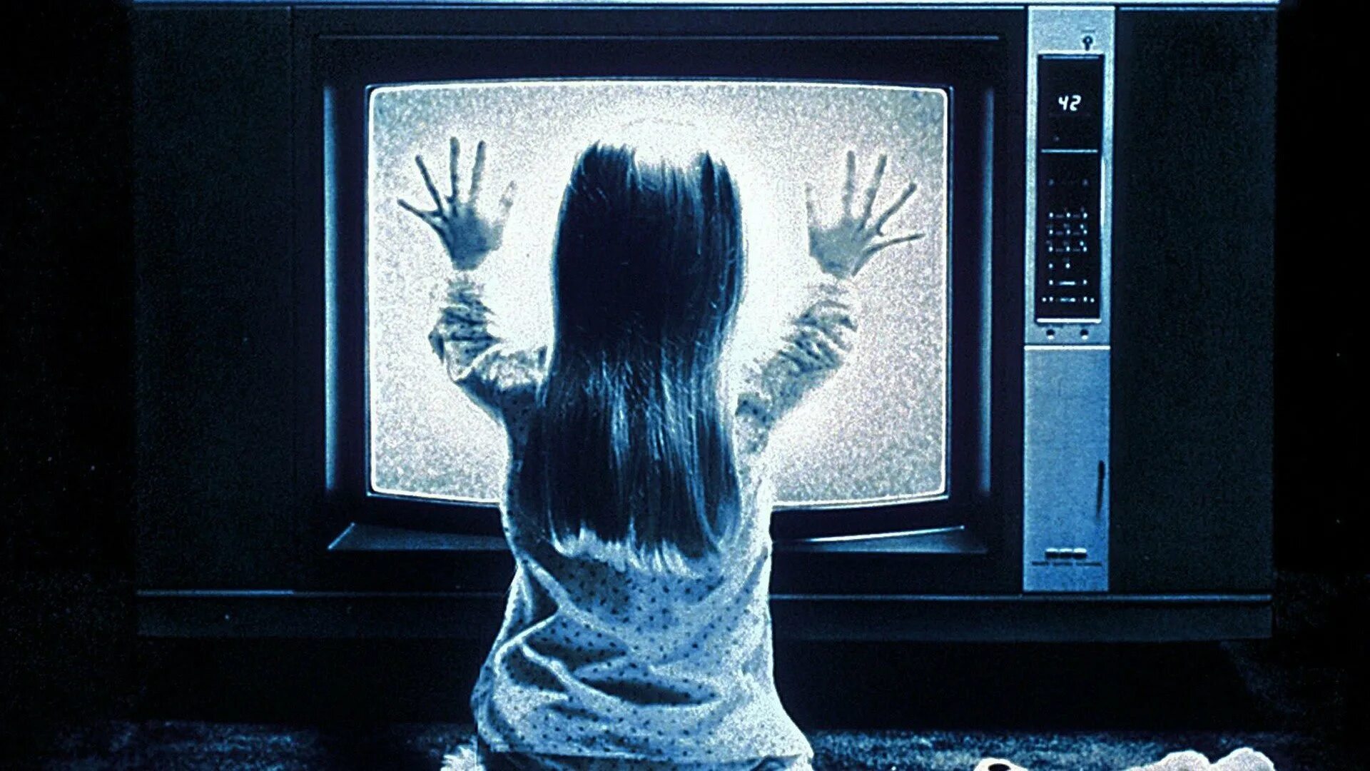 Полтергейст фильм 1982 дух. Полтергейст фотыма. Читать полтергейст. Полтергейст фильм 2015 сэм рокуэлл. Полтергейст двд.