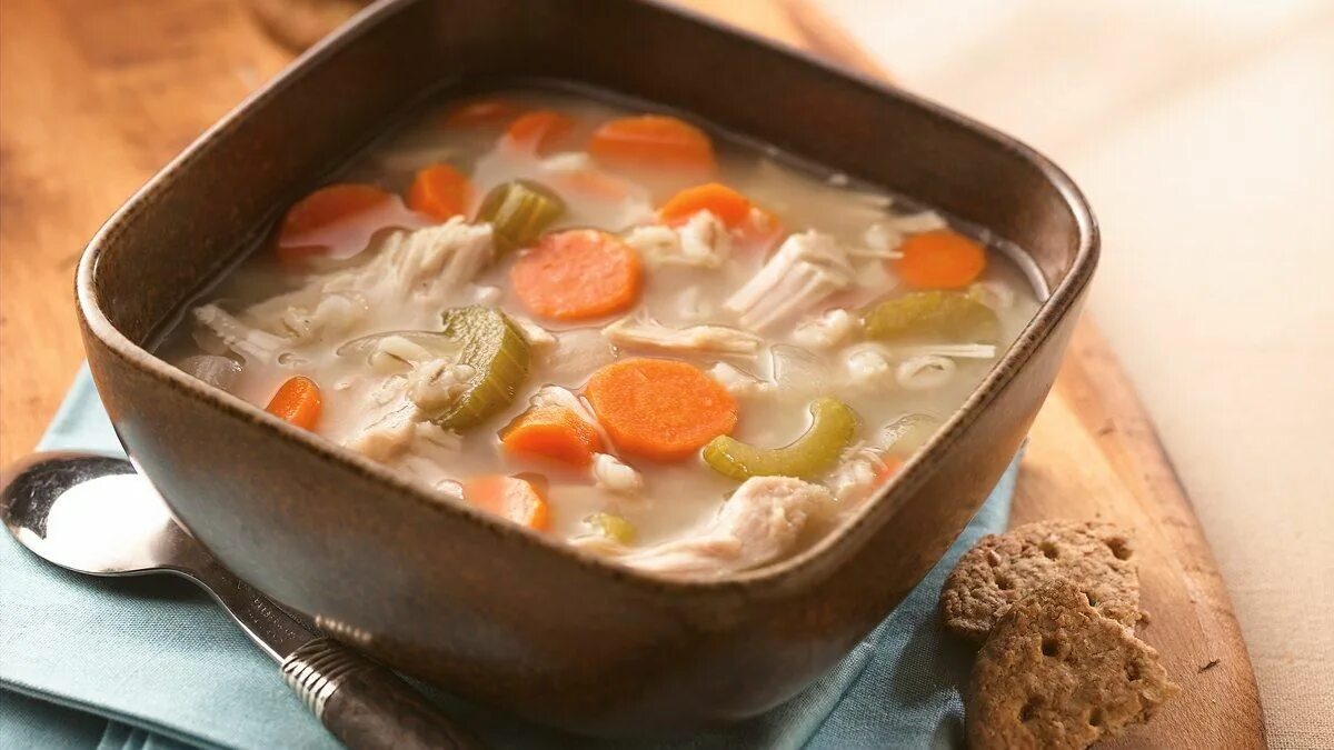 Your soup. Суп из индейки. Суп с индейкой и овощами. Диетический суп из индейки. Вкусный суп из индейки с рисом.