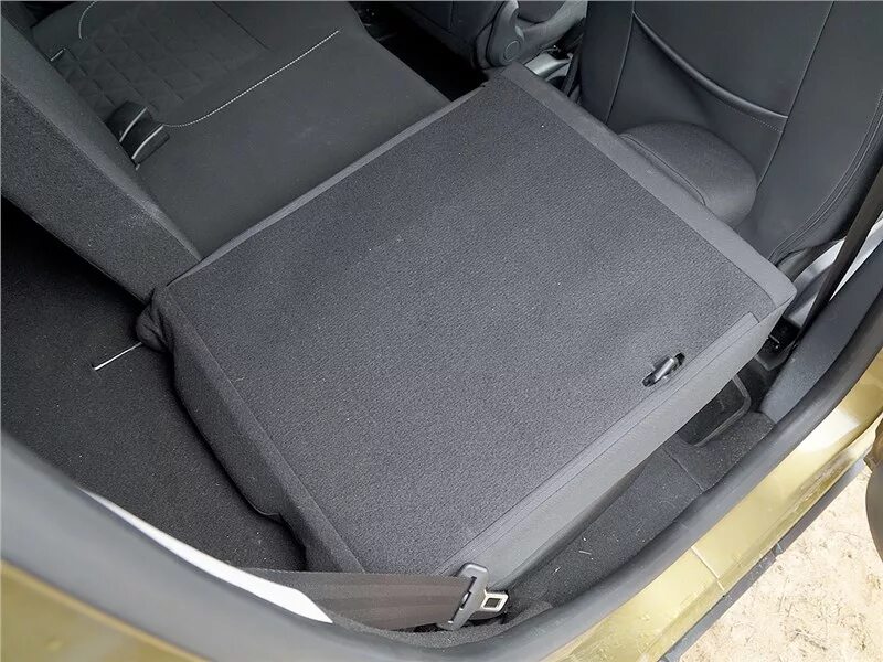 Снять сидения рено сандеро степвей. Сиденья рено сандеро степвей 2. Renault sandero rs салон. Снять сидения рено сандеро степвей. Рено сандеро салон сбоку.