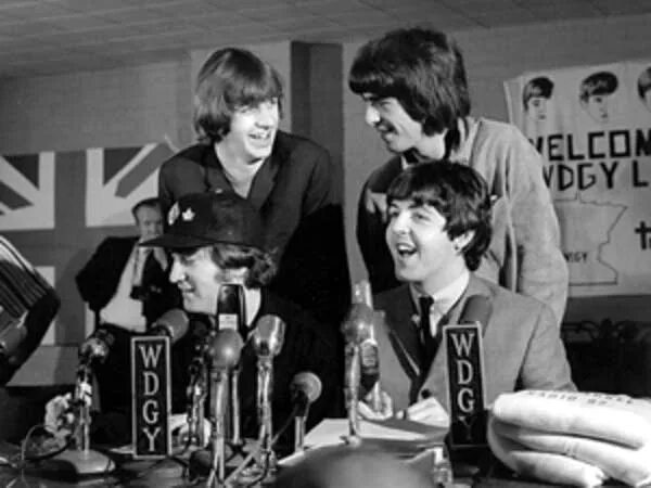 Радио битлз. Битлз радио. slap beatles bob. slap beatles bob s-hirtf. slap beatles bob s-hirt.