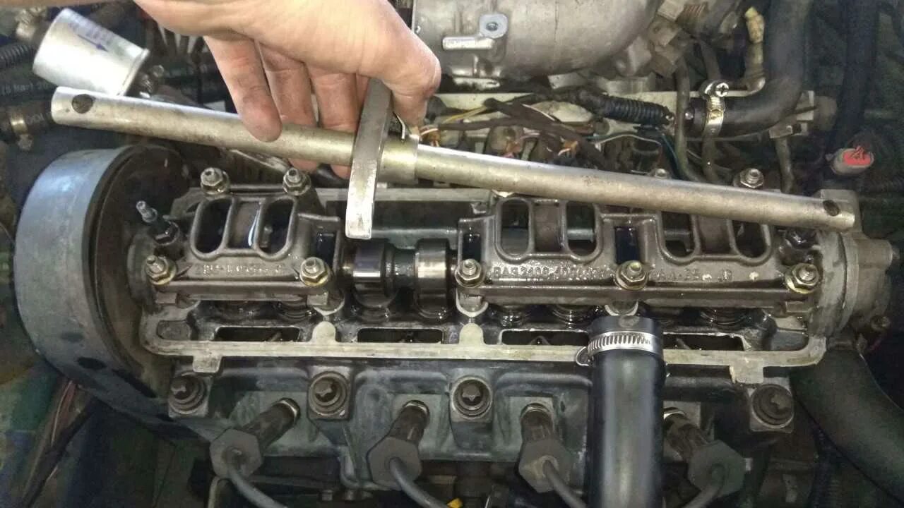 Клапанная ваз 2109. Тепловые зазоры клапанов ваз 2109. Толкатель клапанов 11183 8 клапанов. Клапана на ваз 2109 инжектор. Регулировка зазоров клапанов ваз 2109.