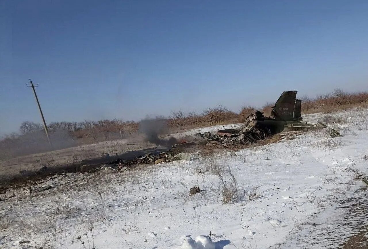 Крушение самолета 23 февраля. Крушение самолета в Белгородской области. Военный аэродром. Заброшенный аэродром.
