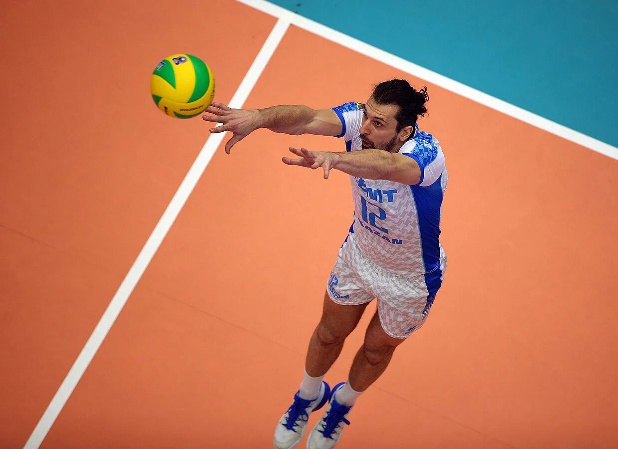 Связующий игрок в волейболе. Лучший связующий в волейболе. Сборная росси по воллейболу лига наций 2022год фото. Лучший связующий в волейболе в мире. Полтавский волейболист.