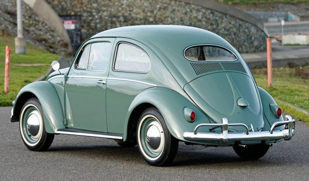Первые автомобили volkswagen. Volkswagen Käfer – «Жук». 1946. Первый Фольксваген Жук. Фольксваген Битл 1938. Volkswagen Käfer Жук Beetle.