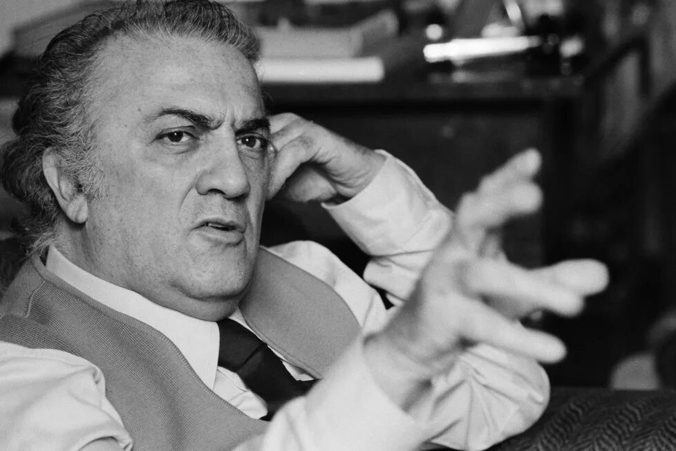 Фредерико федерико феллини. Феллини. Федерико феллини (1920-1993). Федерико феллини фото. Фредерико федерико феллини.