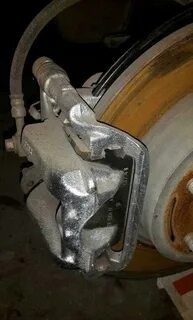 Скоба суппорта шевроле круз 1.6