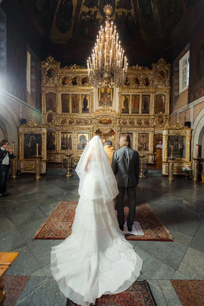 Венчание в церкви время. Венчание Гордона. Сретенский монастырь венчание.