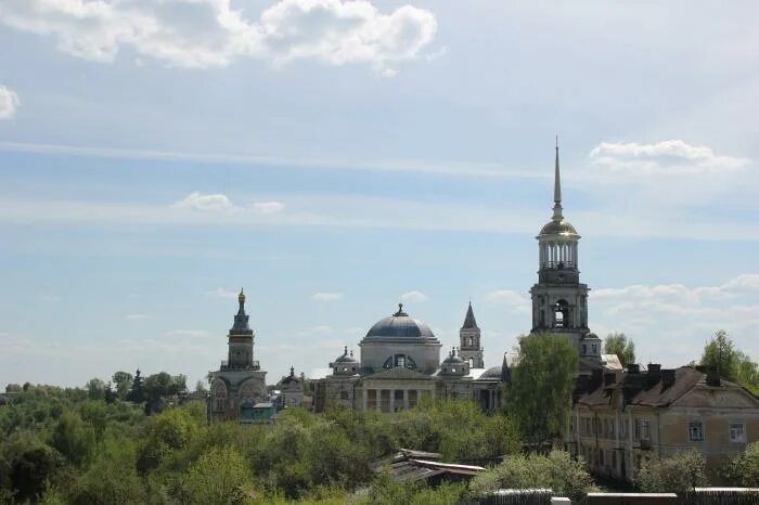 Памятник Ефрему Торжок. Новоторжского Борисоглебского монастыря Знамя. Новоторжский борисоглебский мужской монастырь